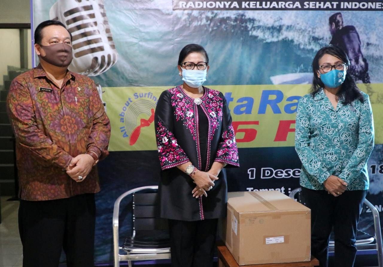 podiumnews.com-Cegah Covid-19, Ny. Putri Koster: Sudah Seharusnya Setiap Warga Saling Menjaga
